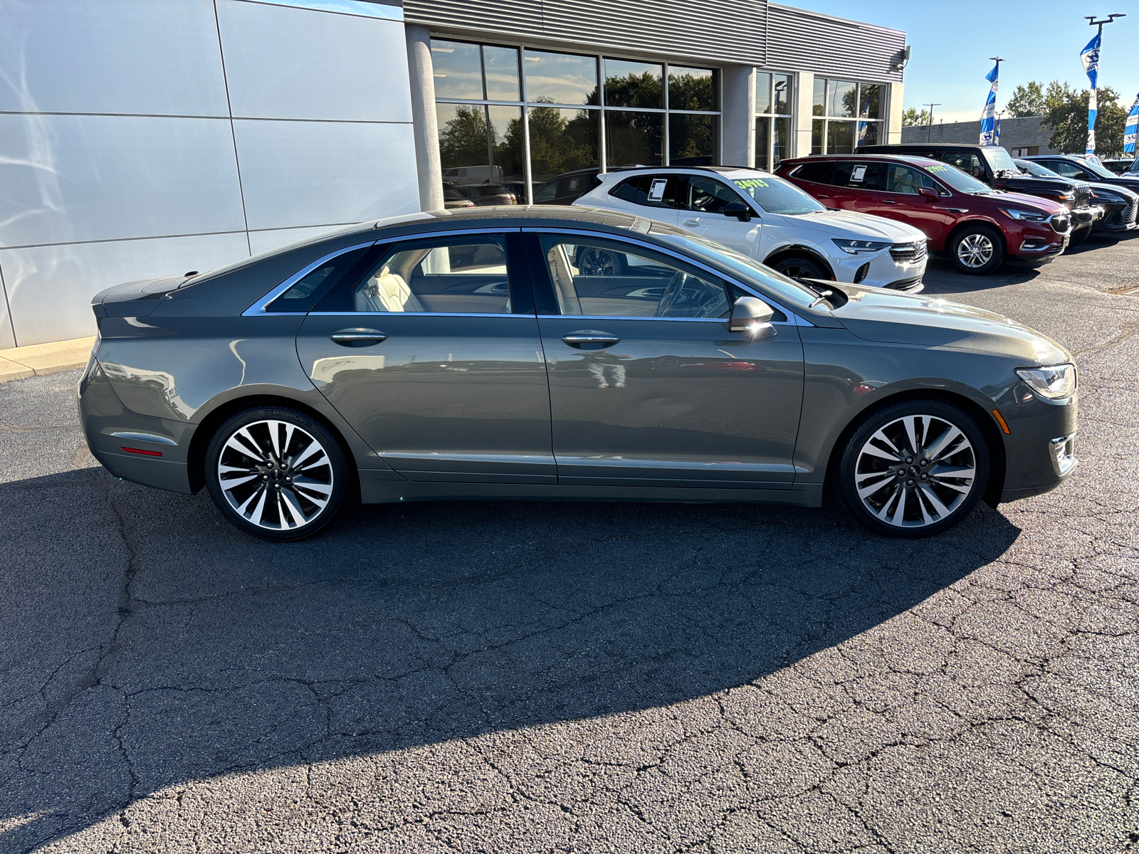 2017 Lincoln MKZ Reserve 8