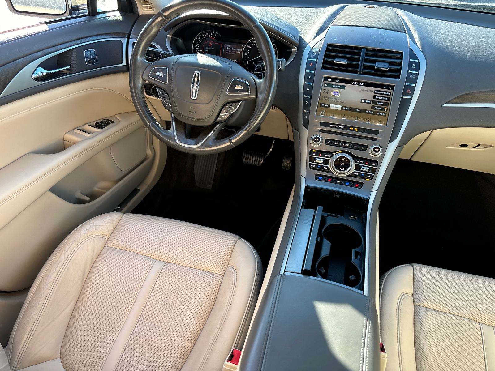 2017 Lincoln MKZ Reserve 31