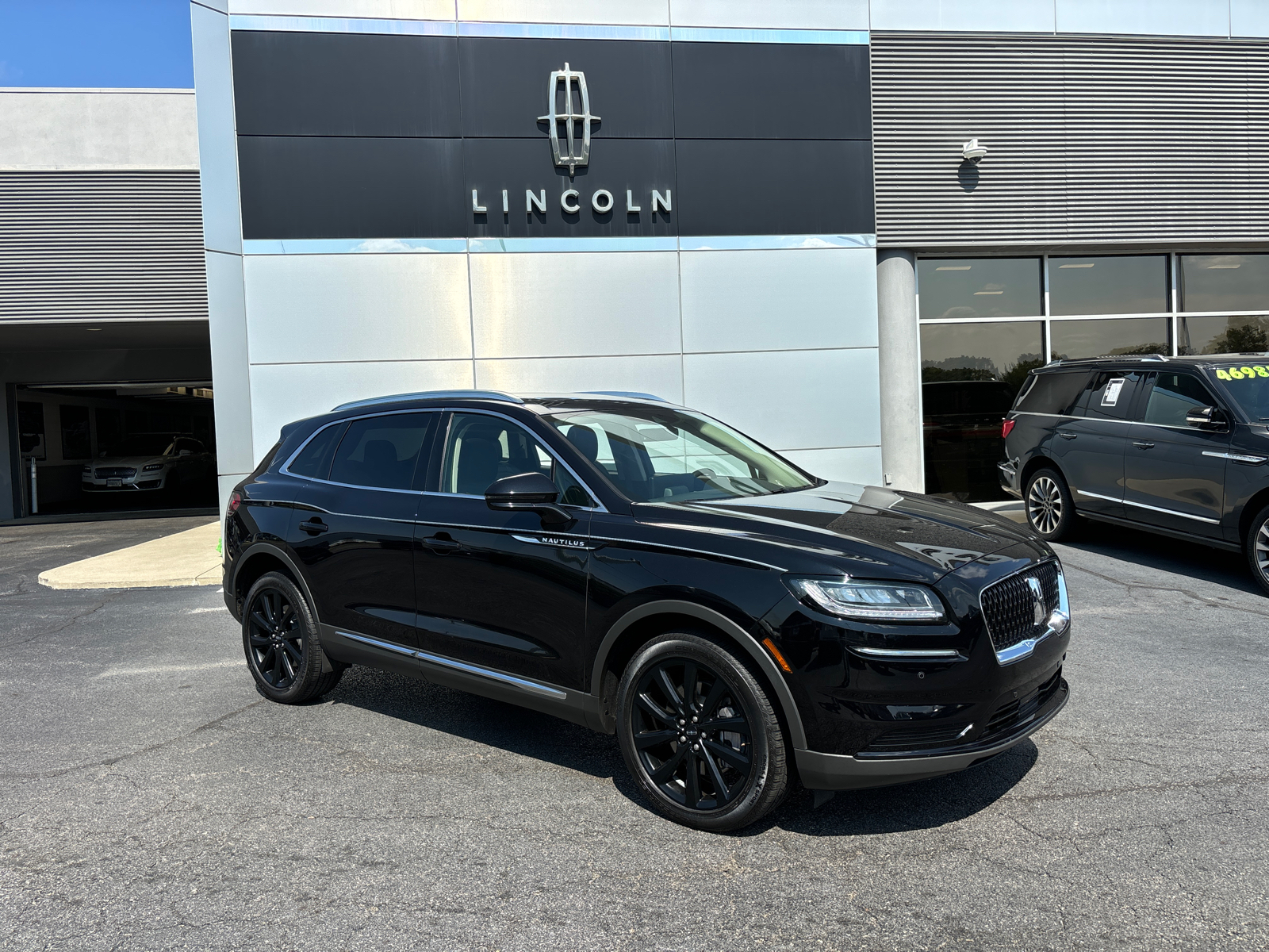 2022 Lincoln Nautilus Reserve 1