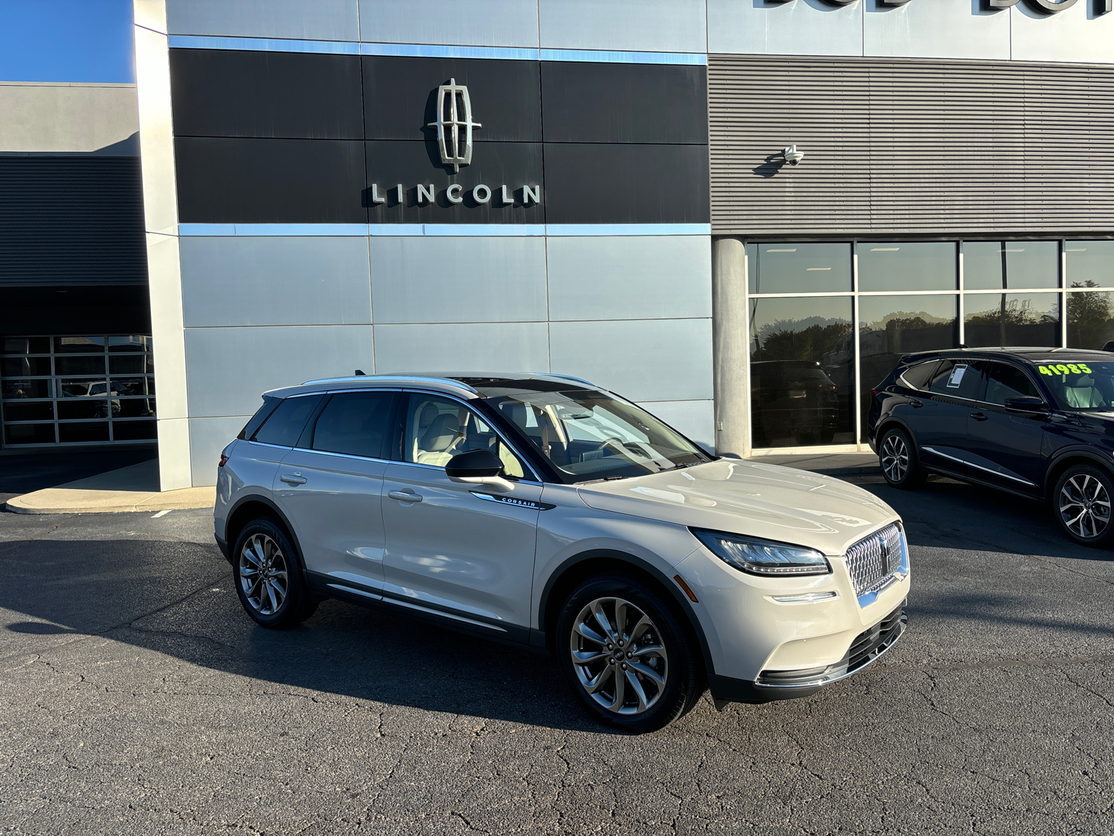 2021 Lincoln Corsair Standard 1