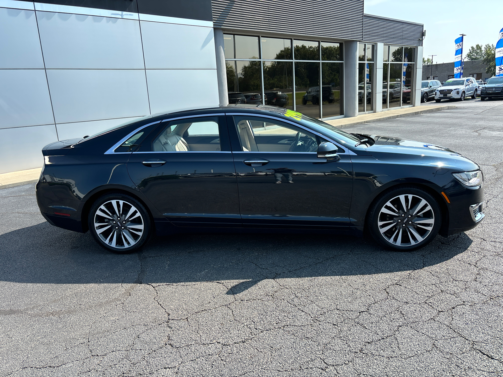 2020 Lincoln MKZ Reserve 8