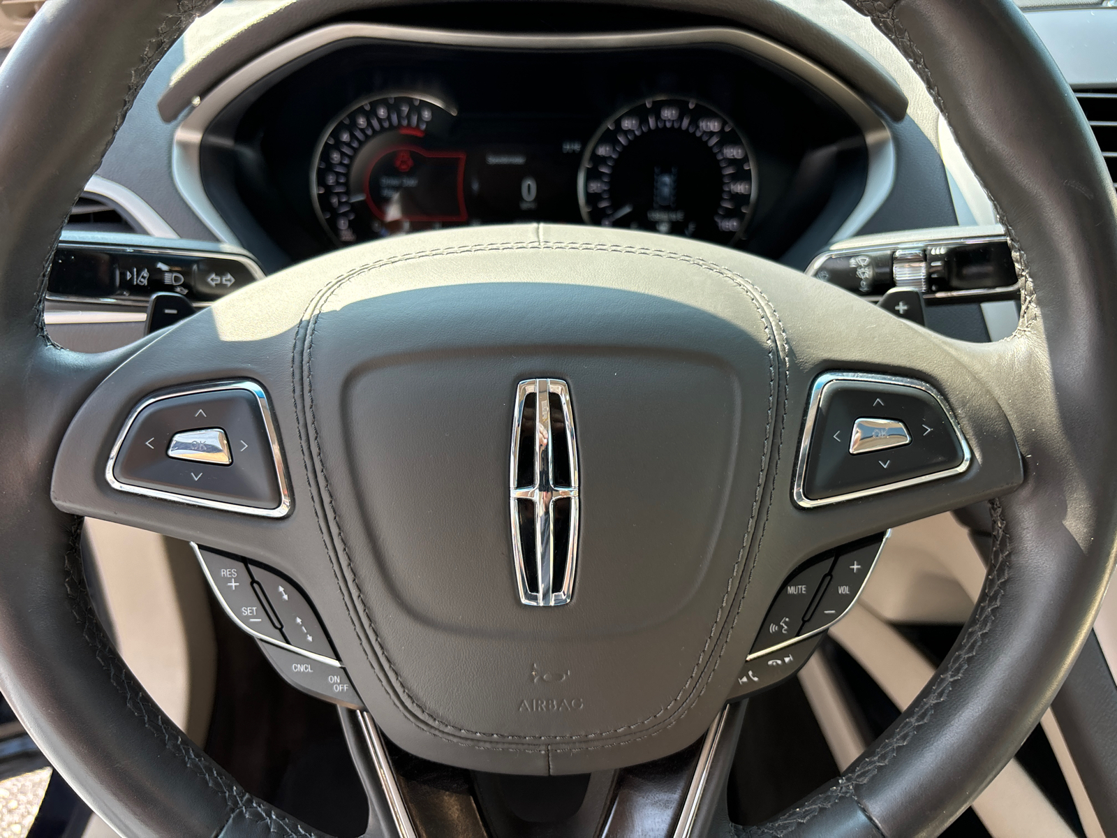 2020 Lincoln MKZ Reserve 16