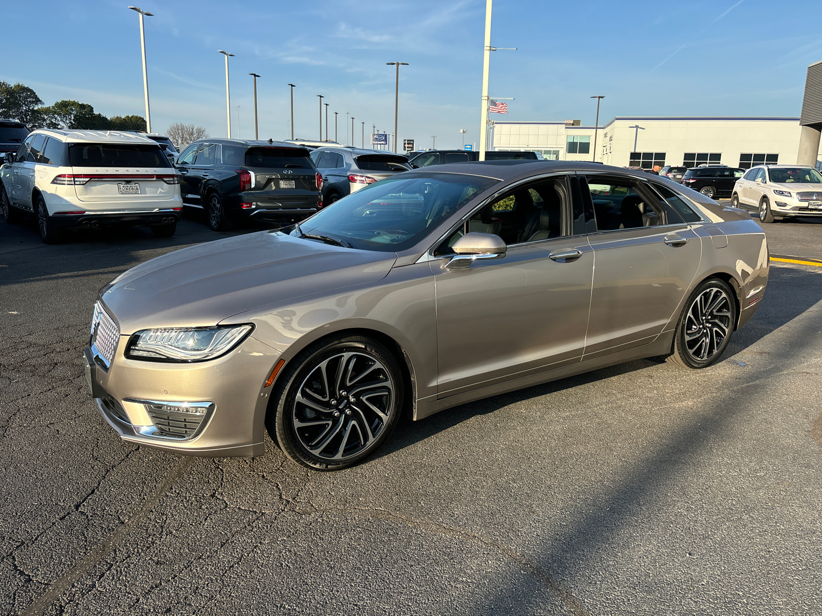 2020 Lincoln MKZ Reserve 3