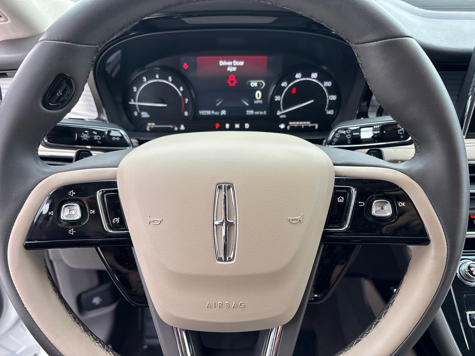 2022 Lincoln Corsair Standard 16