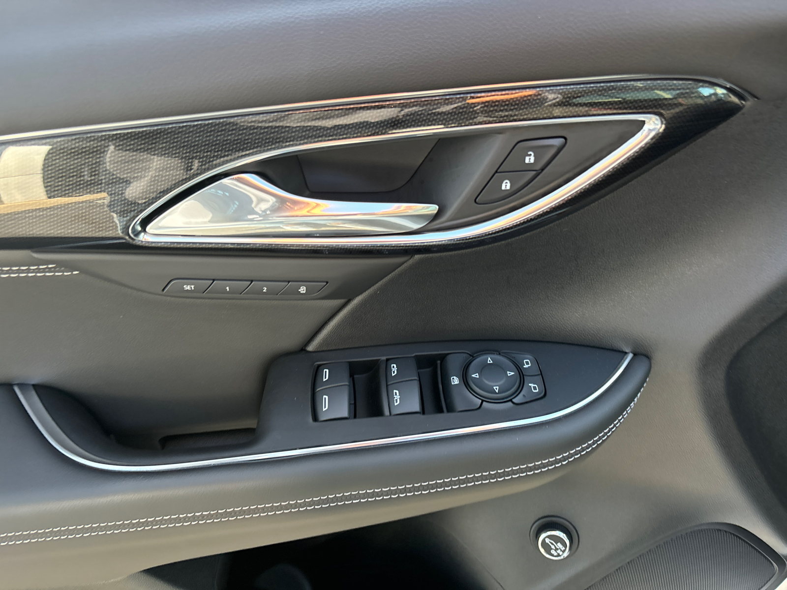 2023 Buick Envision Essence 12