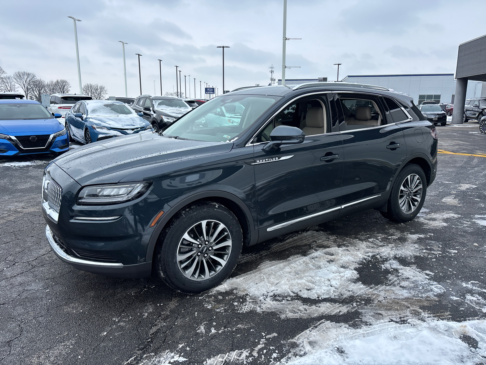 2022 Lincoln Nautilus Standard 3