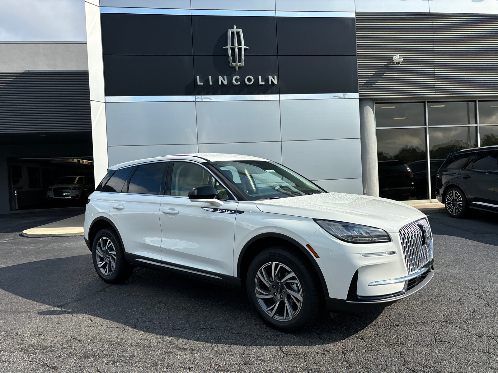 2024 Lincoln Corsair Premiere 1