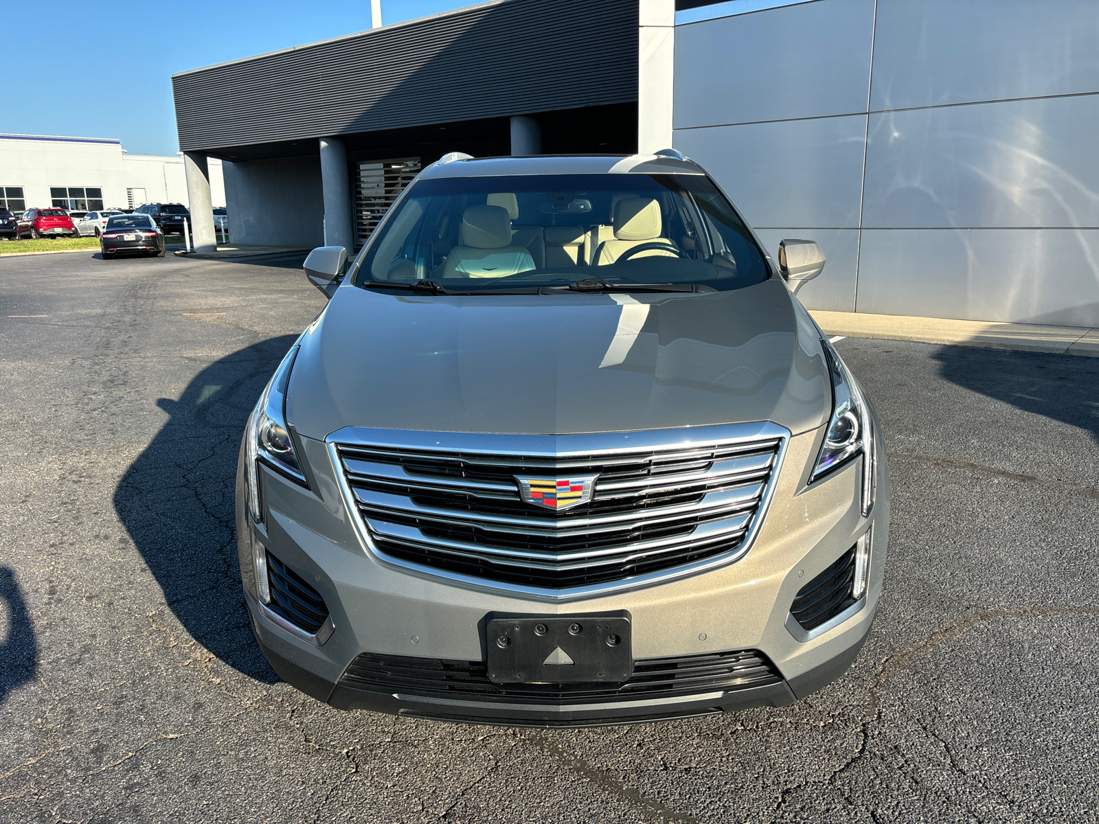 2018 Cadillac XT5 Luxury AWD 2