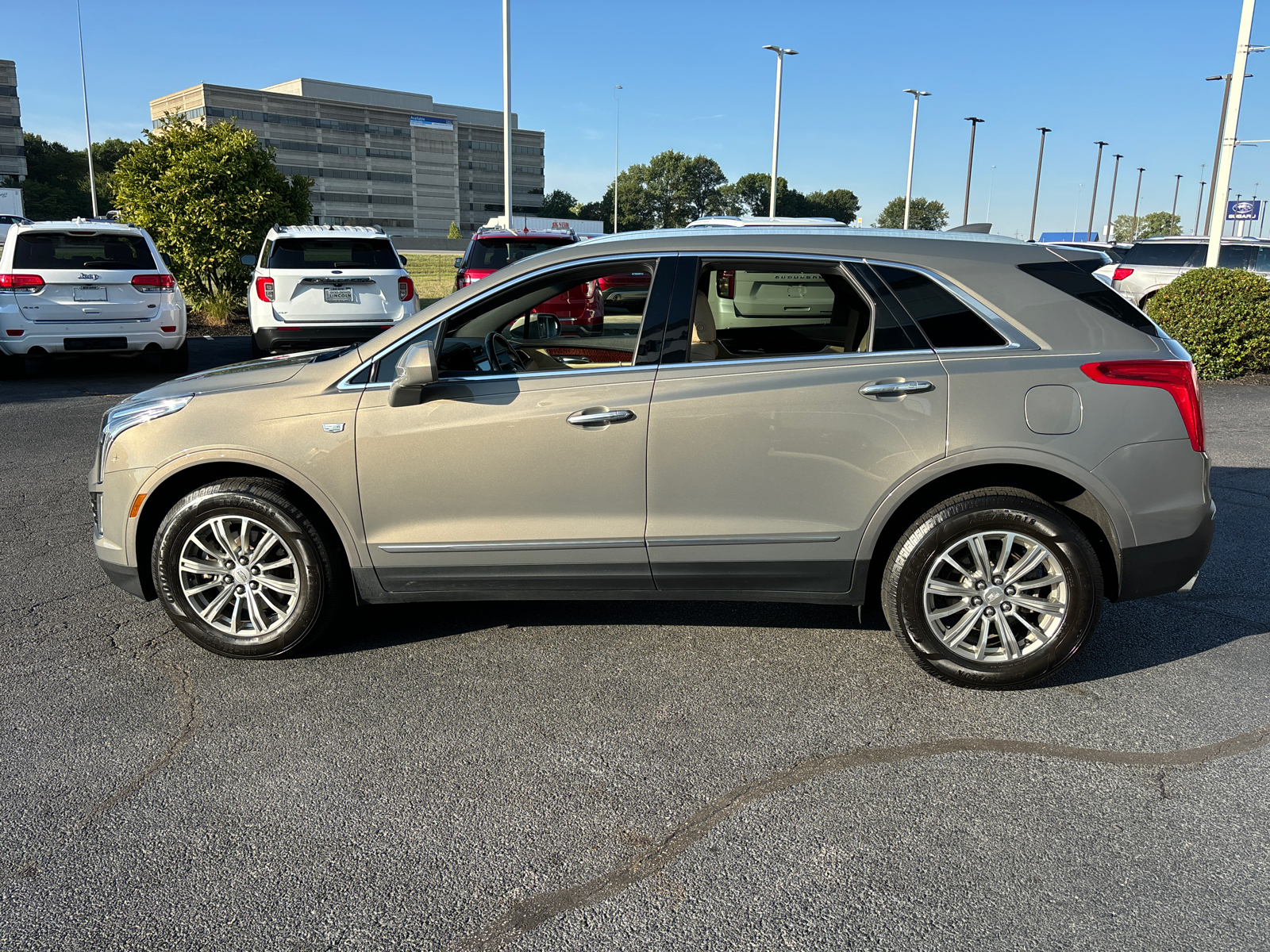 2018 Cadillac XT5 Luxury AWD 4