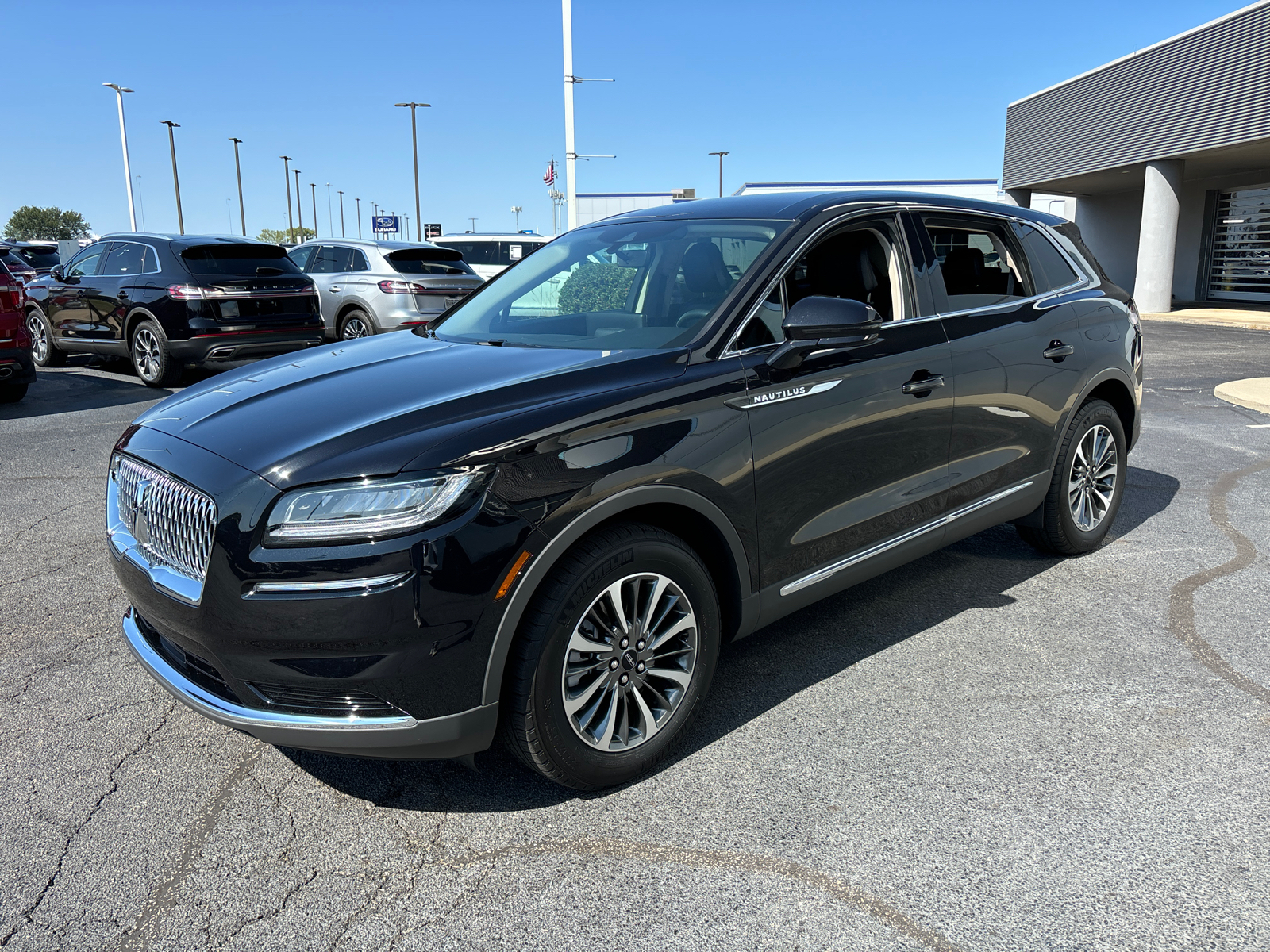 2022 Lincoln Nautilus Standard 3