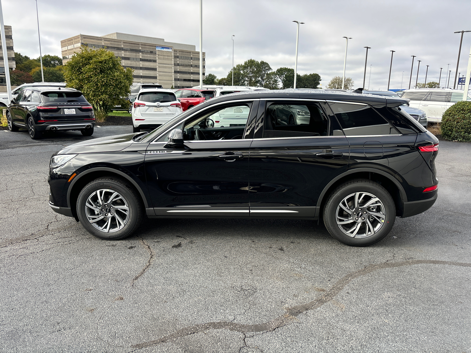 2025 Lincoln Corsair Premiere 4