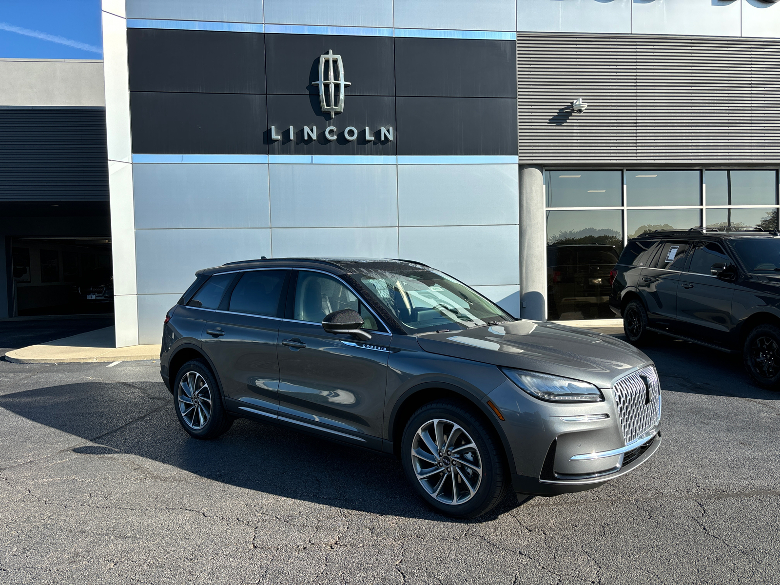 2025 Lincoln Corsair Premiere 1