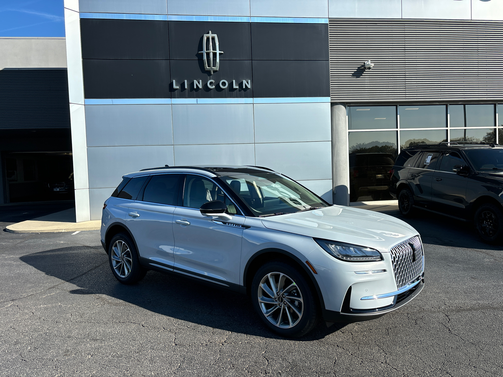 2025 Lincoln Corsair Premiere 1