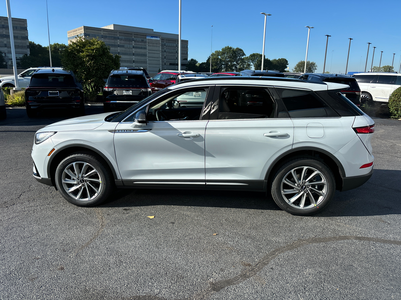 2025 Lincoln Corsair Premiere 4