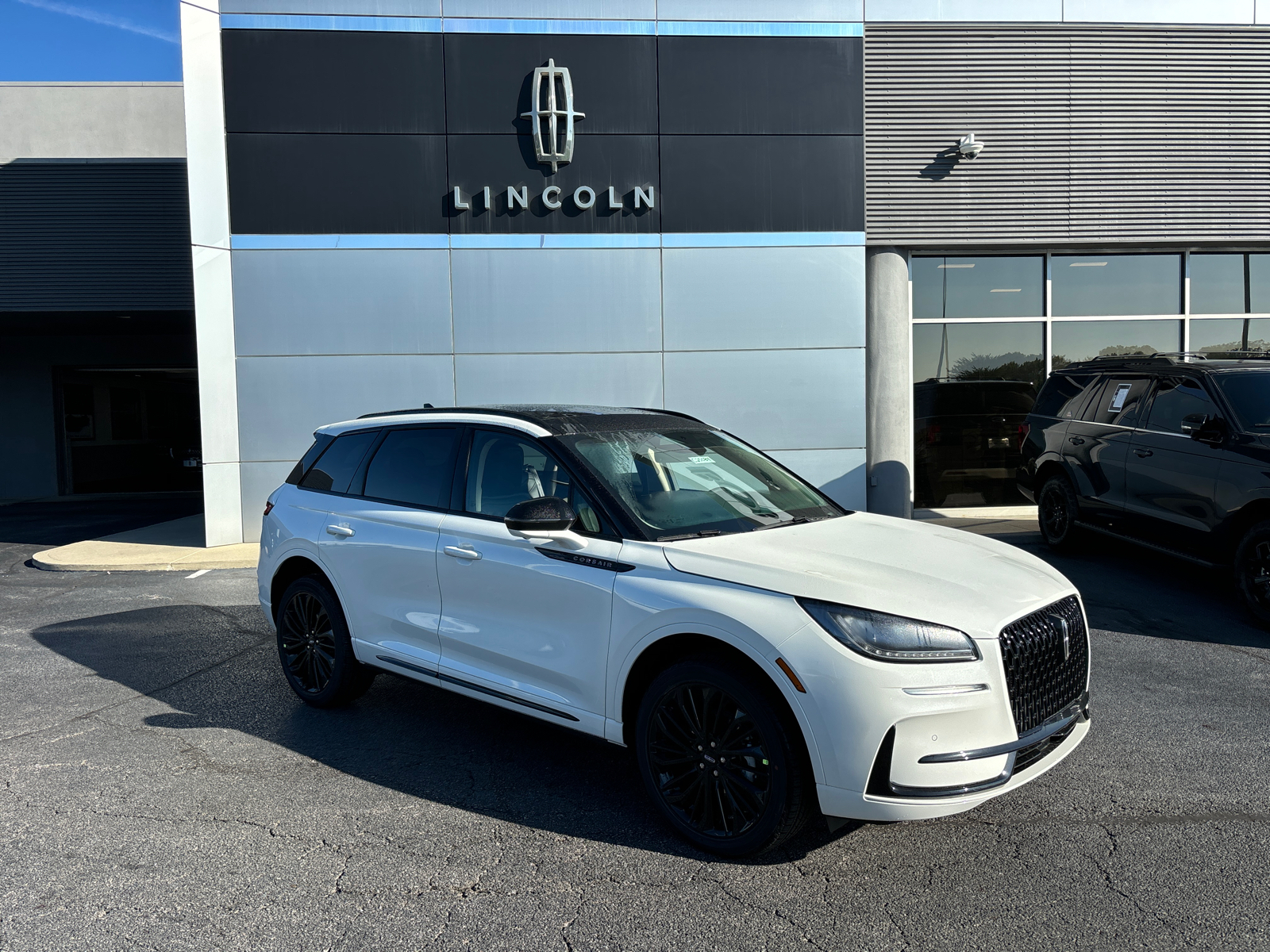 2025 Lincoln Corsair Premiere 1