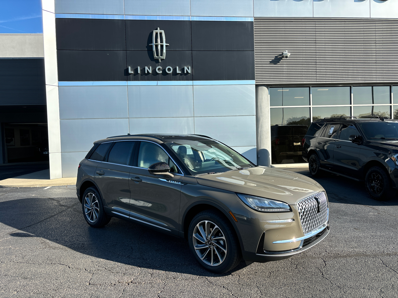 2025 Lincoln Corsair Premiere 1