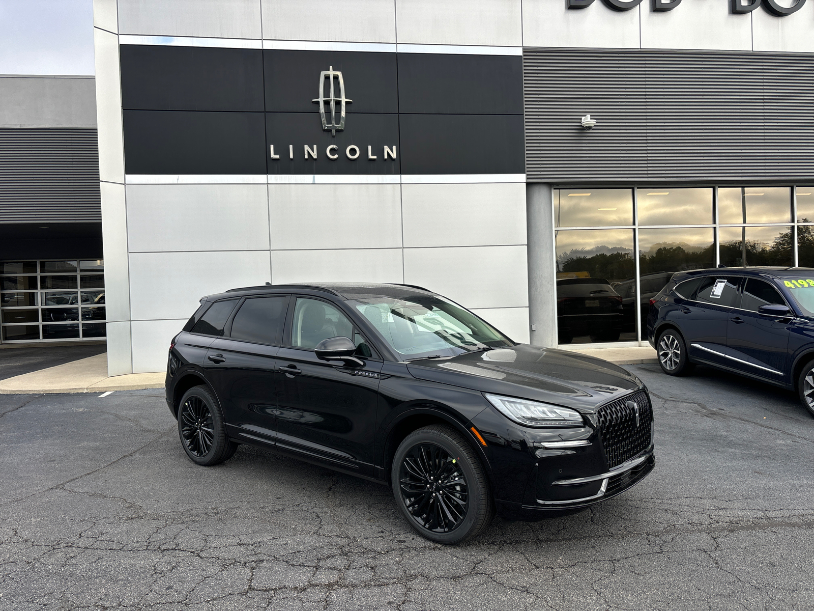 2025 Lincoln Corsair Premiere 1