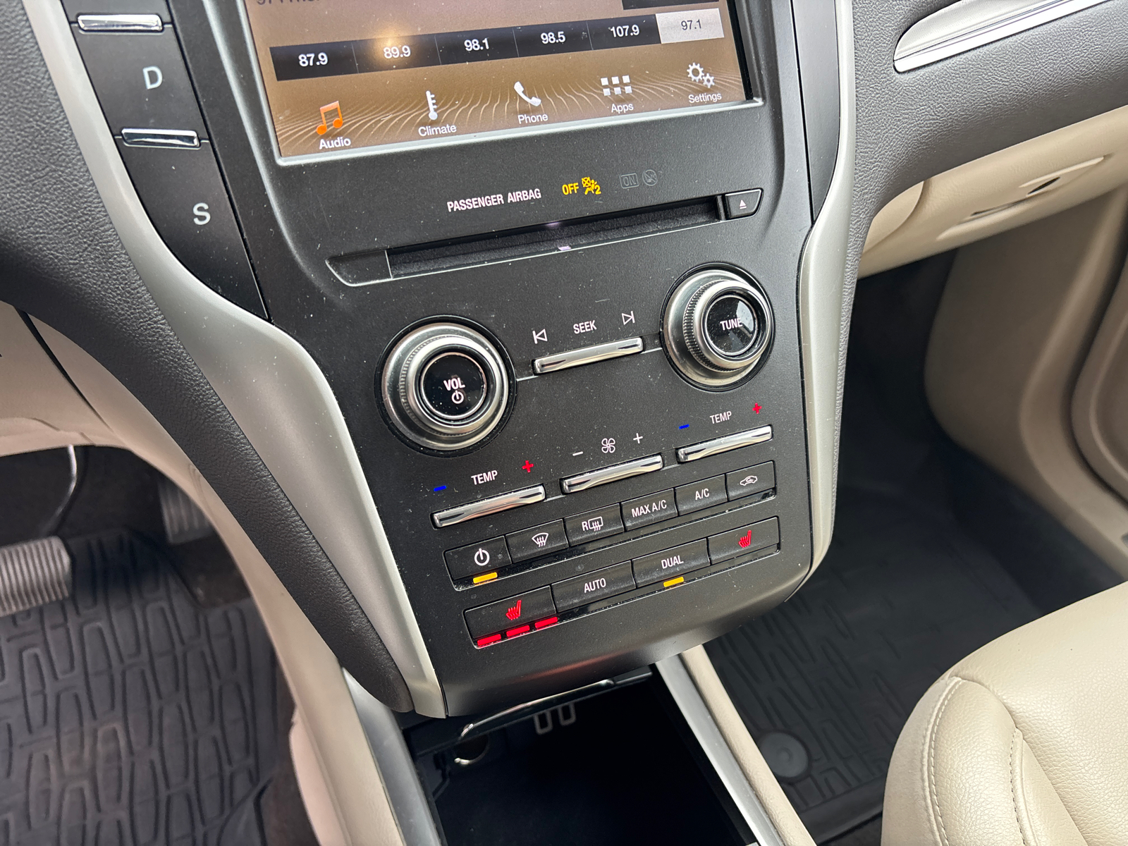 2019 Lincoln MKC Standard 22