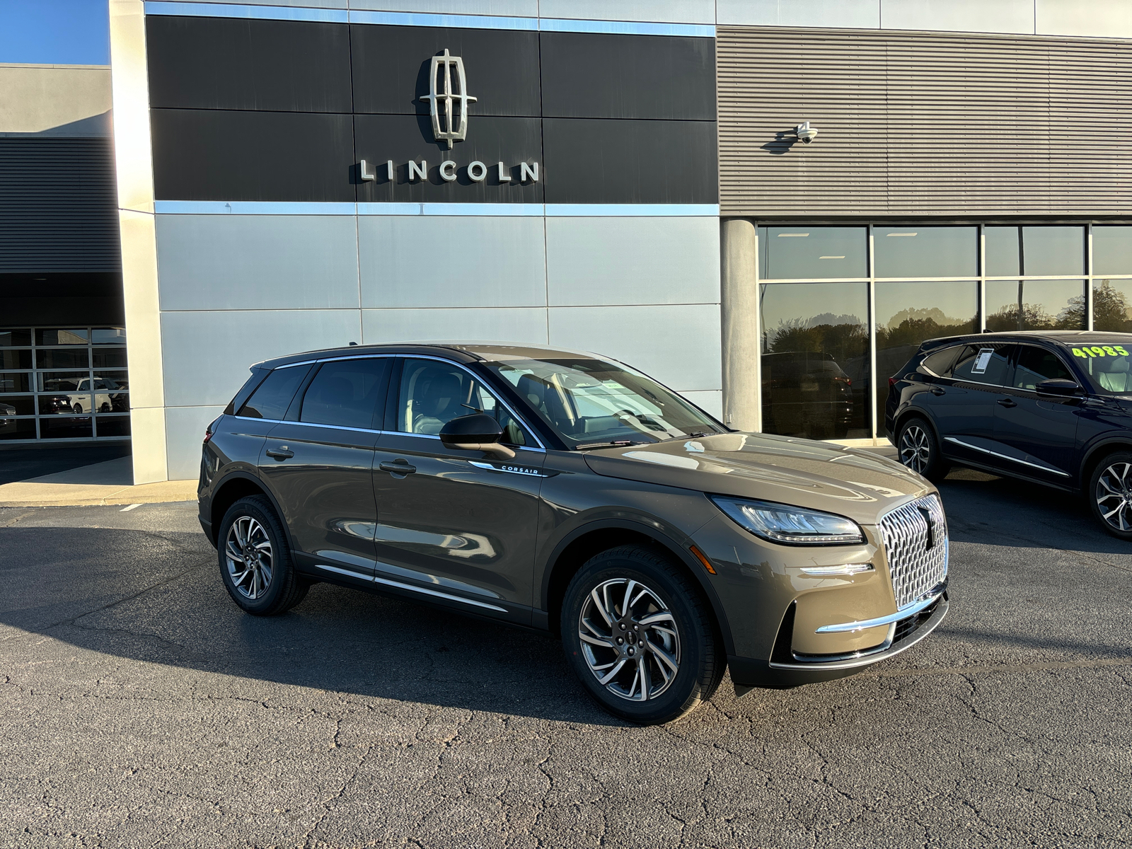 2025 Lincoln Corsair Premiere 1