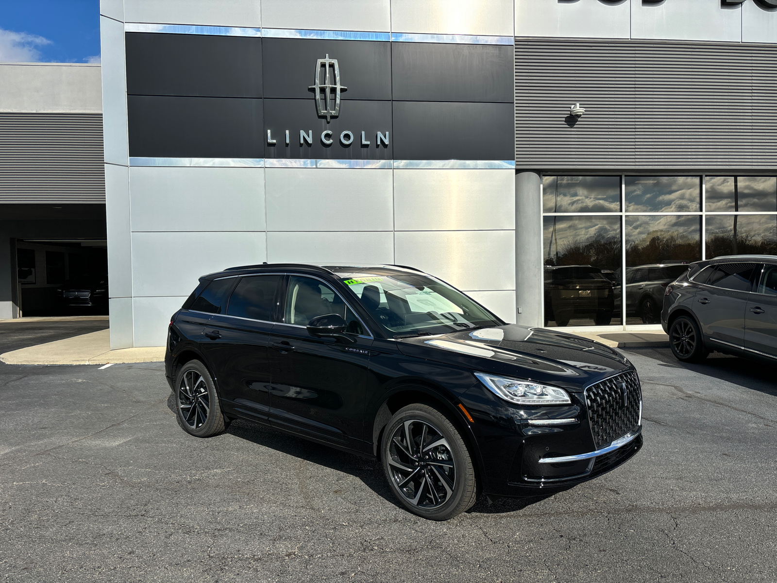 2025 Lincoln Corsair Grand Touring 1