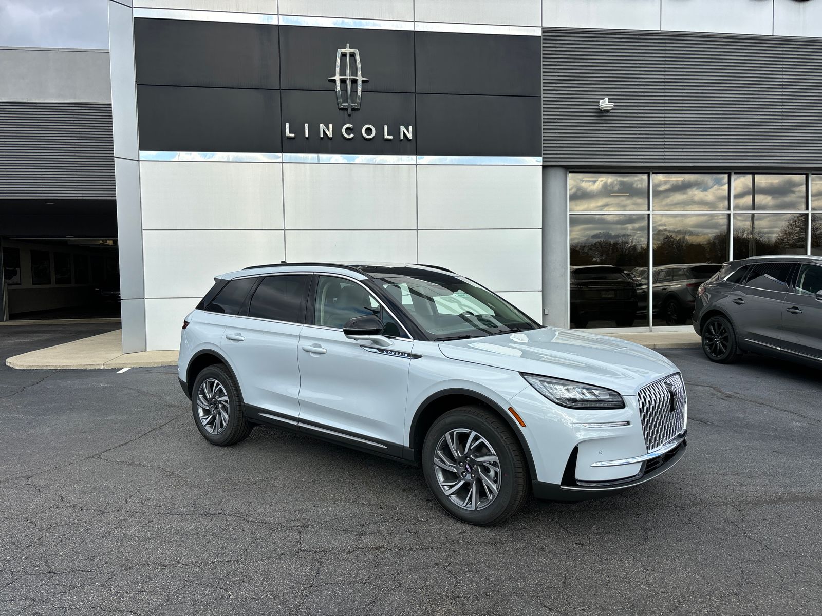 2025 Lincoln Corsair Premiere 1