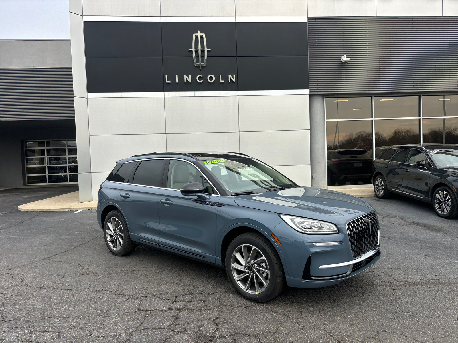 2025 Lincoln Corsair Grand Touring 1