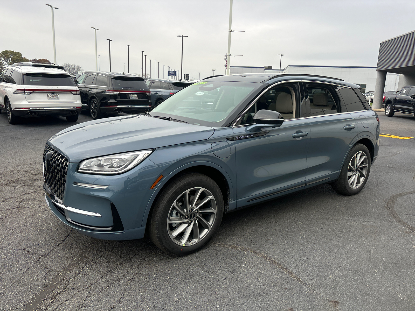 2025 Lincoln Corsair Grand Touring 3