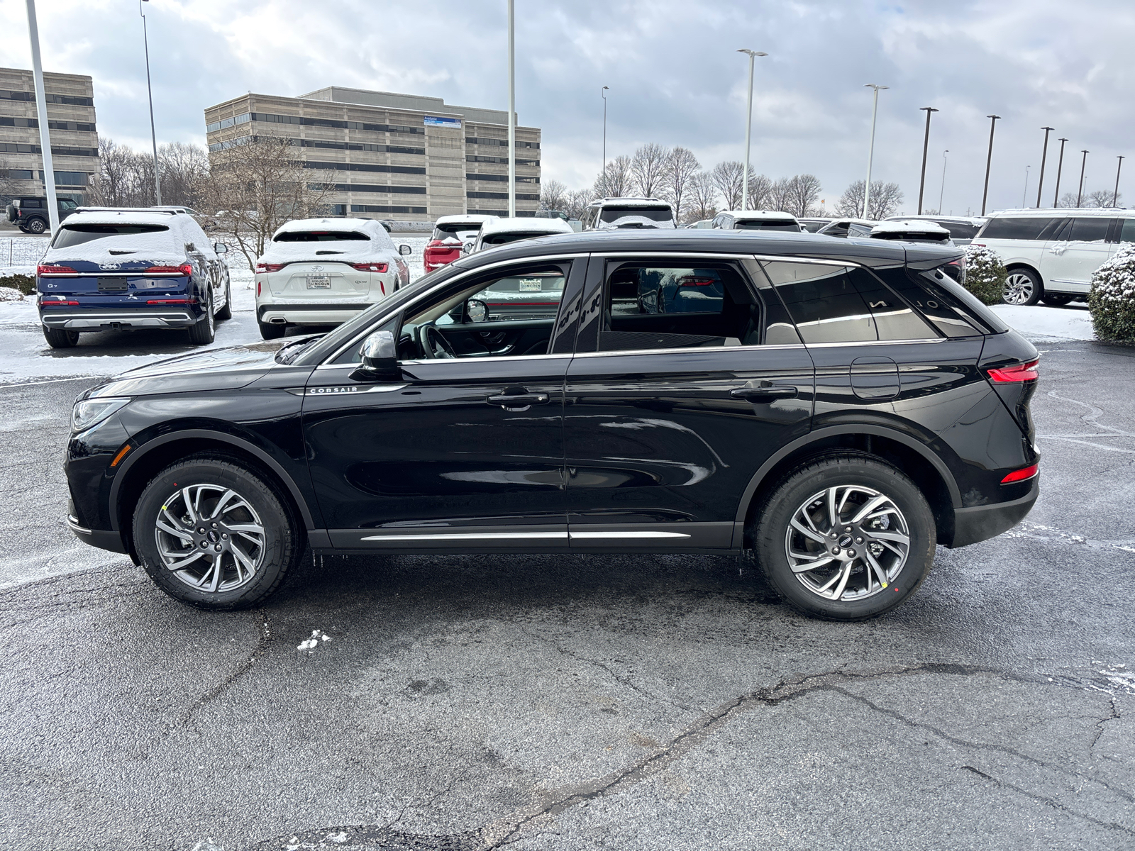 2025 Lincoln Corsair Premiere 4