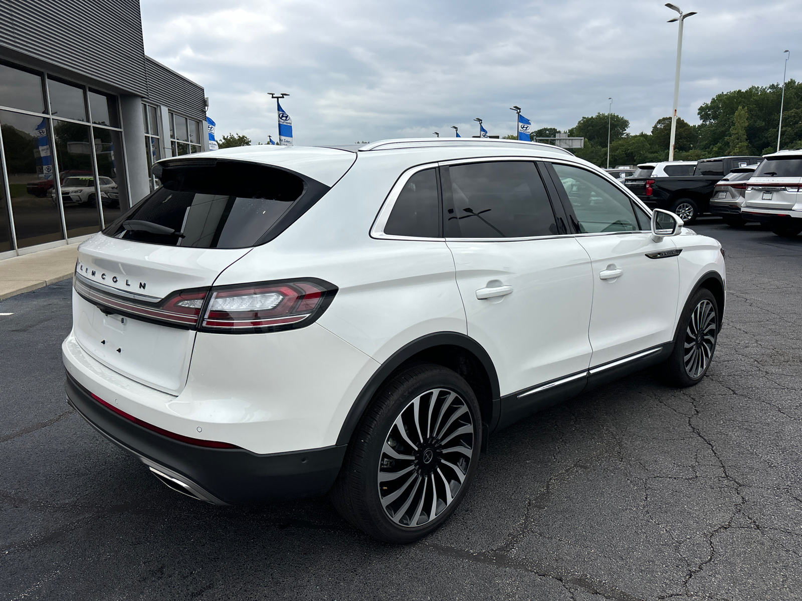 2021 Lincoln Nautilus Black Label 7