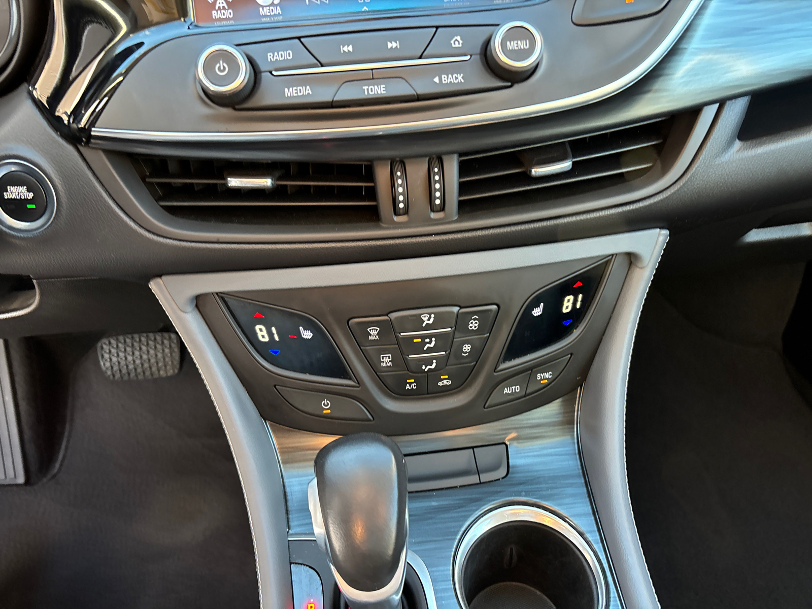 2019 Buick Envision Essence 23