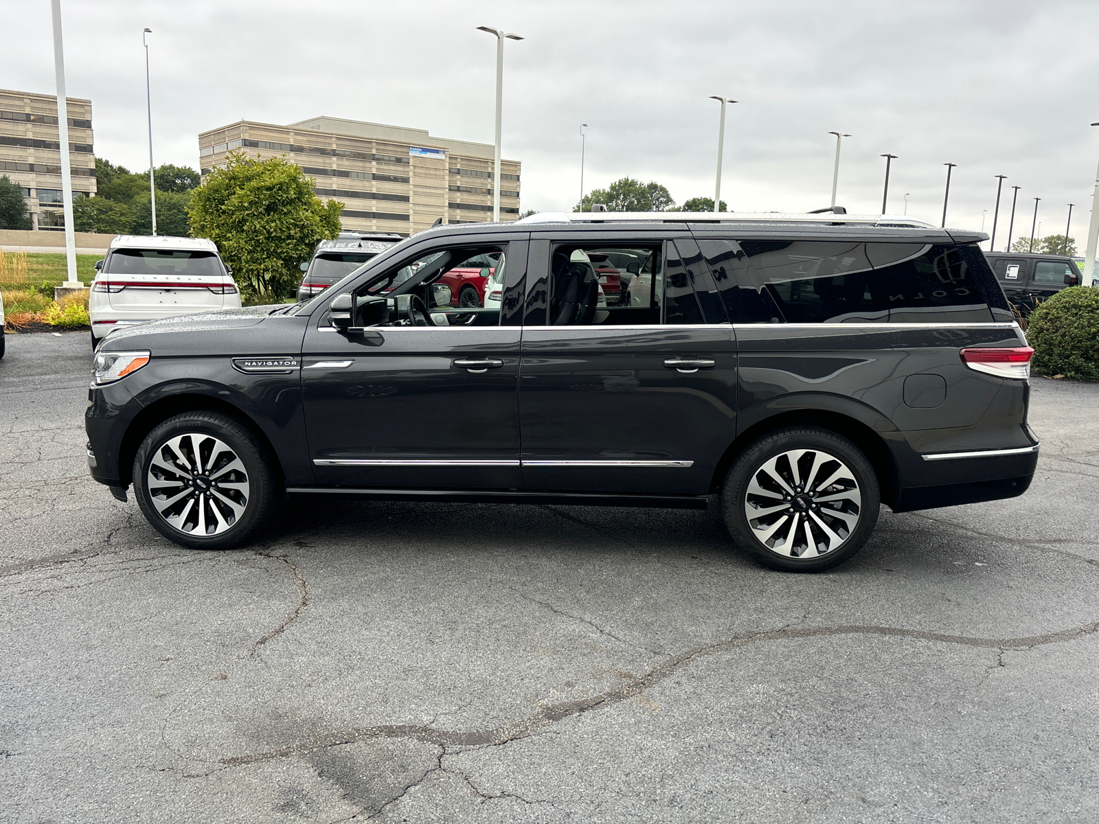 2024 Lincoln Navigator L Reserve 4