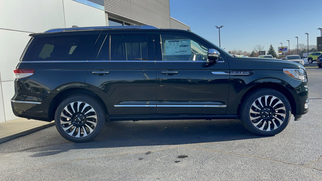 2024 Lincoln Navigator Black Label 3