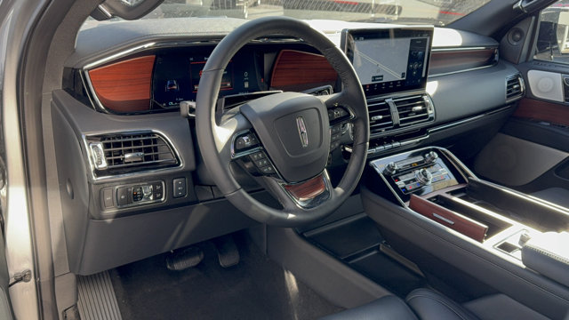 2024 Lincoln Navigator L Reserve 22