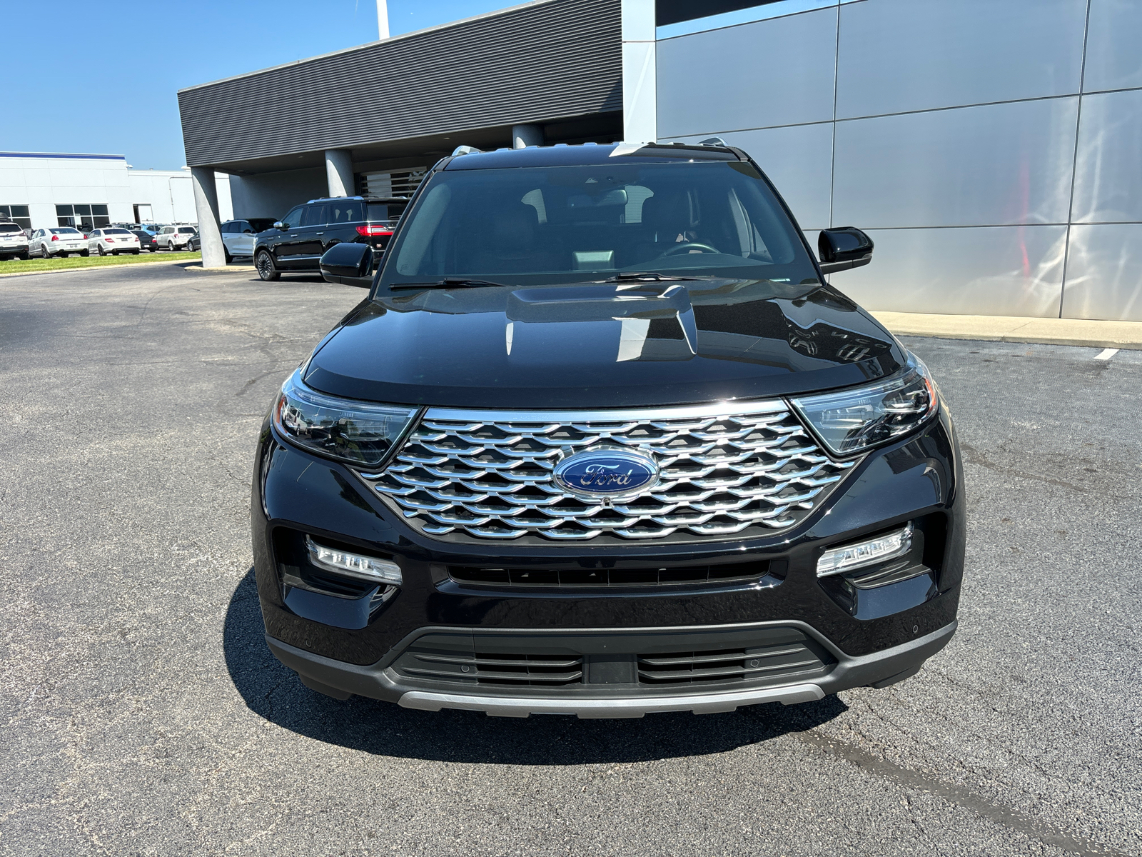 2021 Ford Explorer Platinum 2