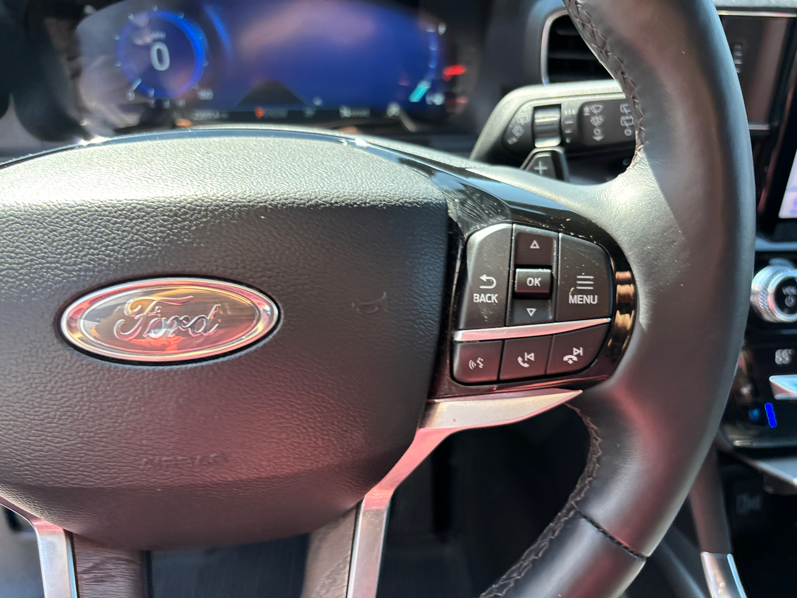 2021 Ford Explorer Platinum 18