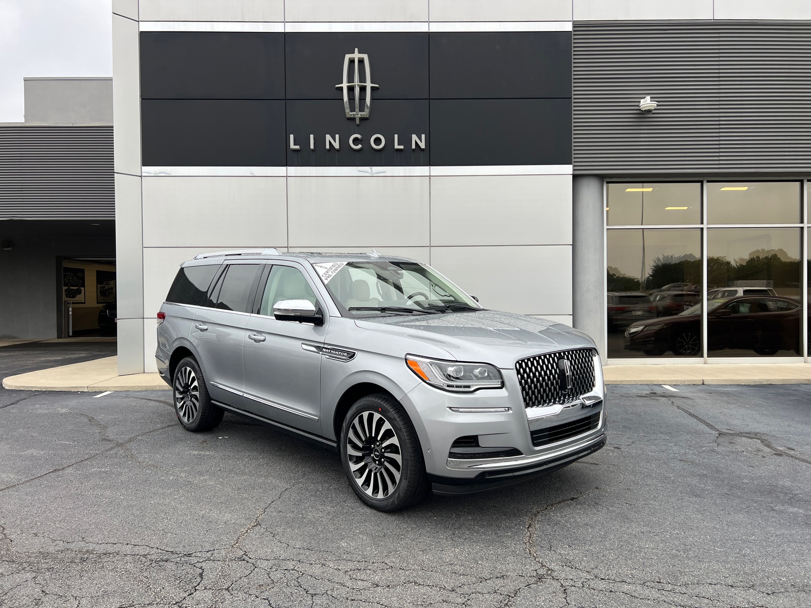 2022 Lincoln Navigator Black Label 1