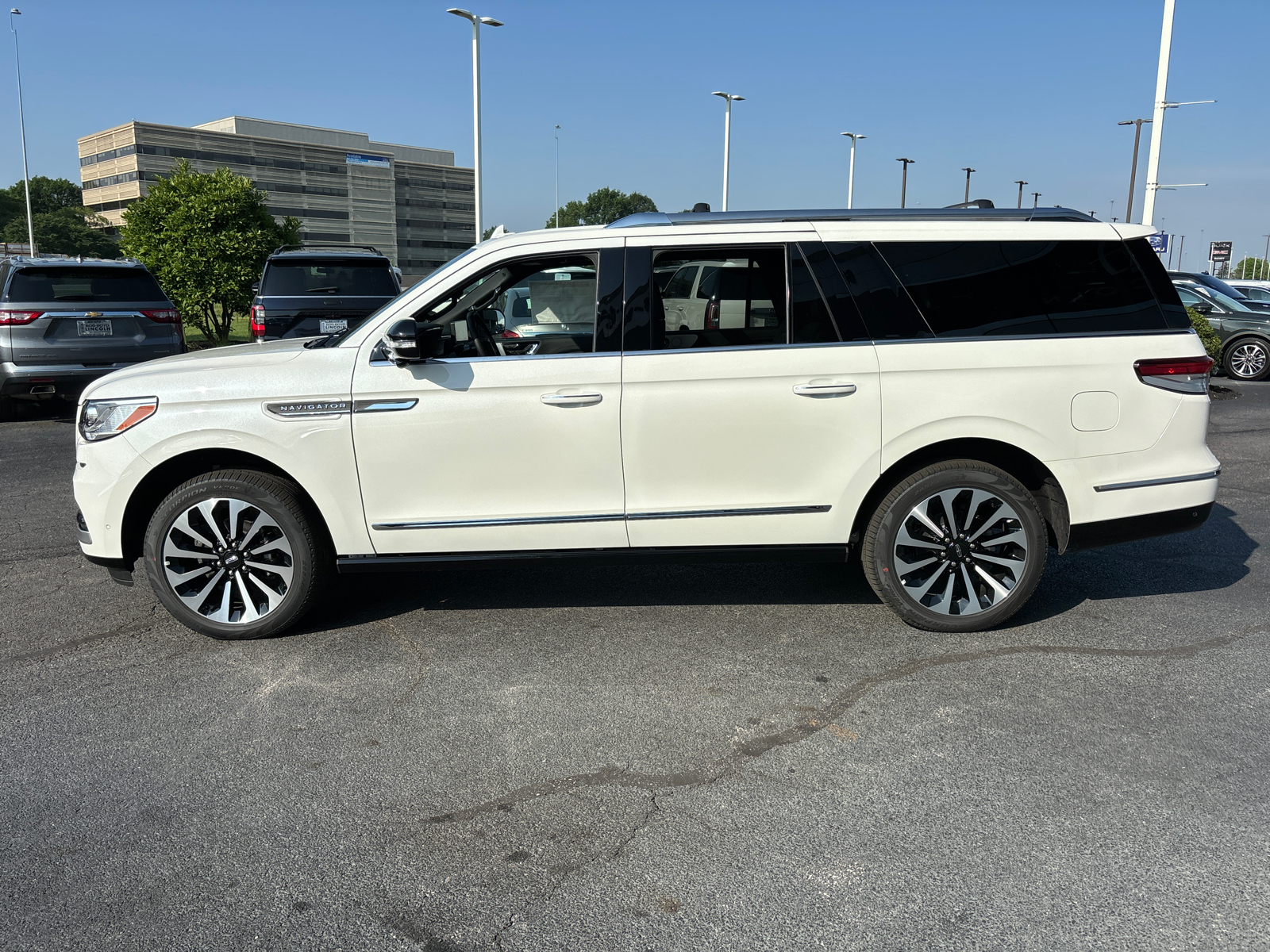 2024 Lincoln Navigator L Reserve 4