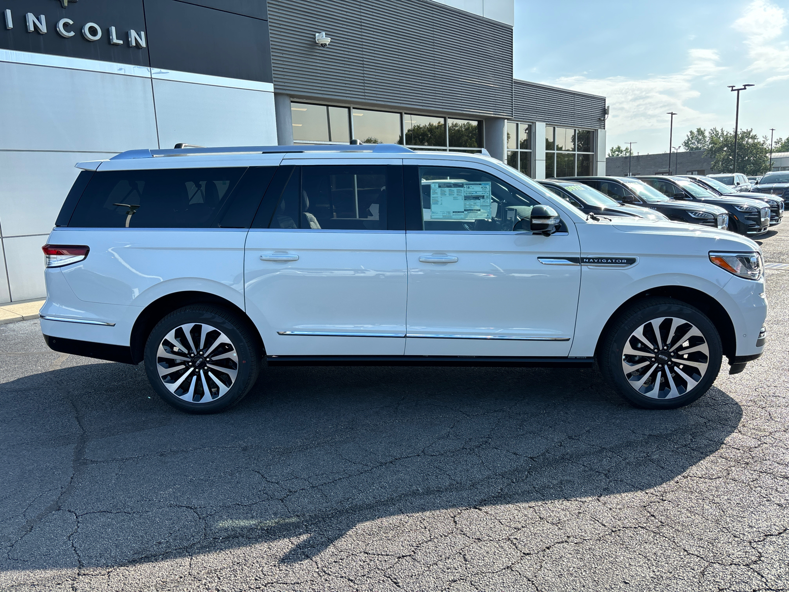 2024 Lincoln Navigator L Reserve 8