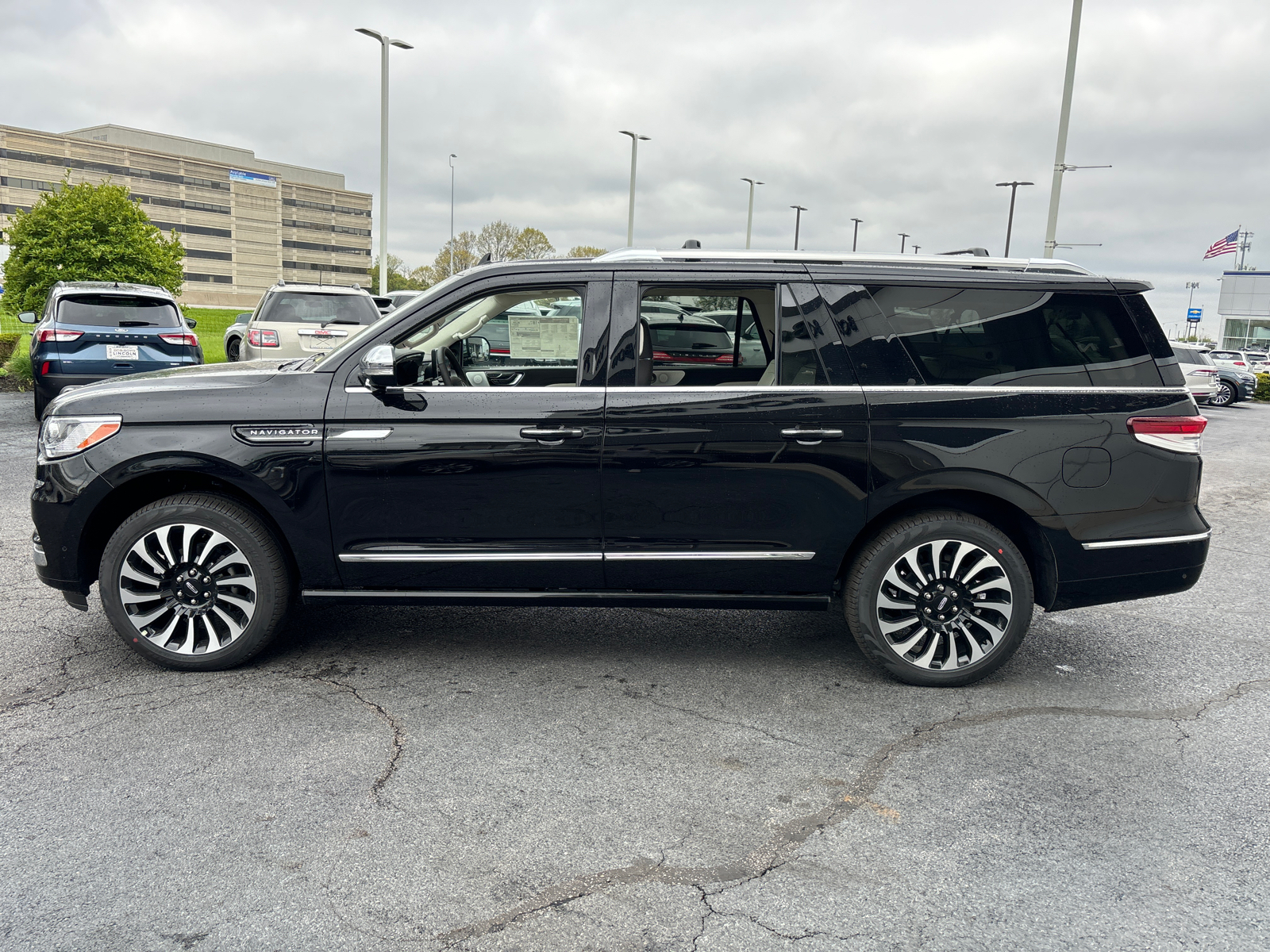 2024 Lincoln Navigator L Black Label 4