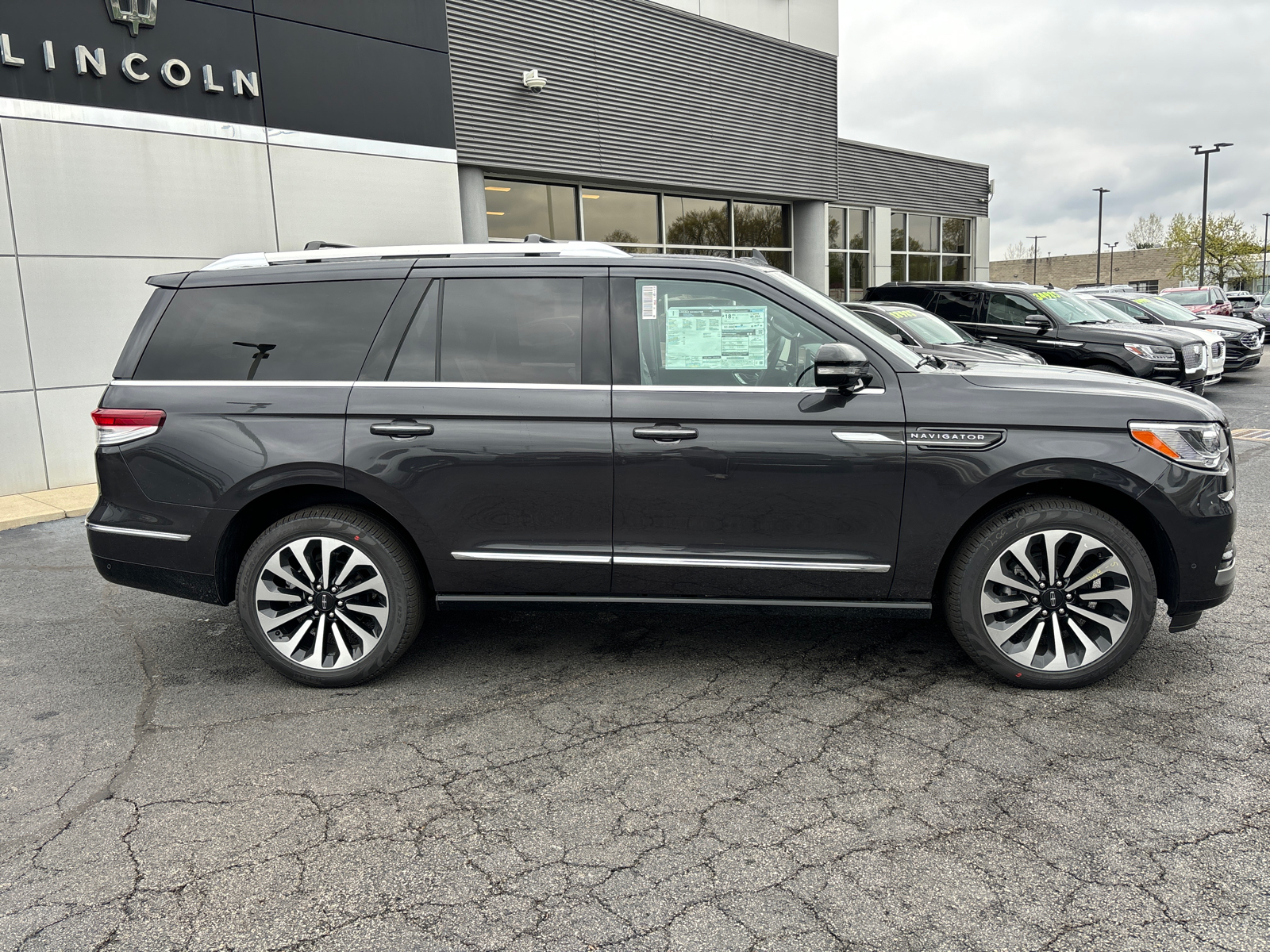 2024 Lincoln Navigator Reserve 8