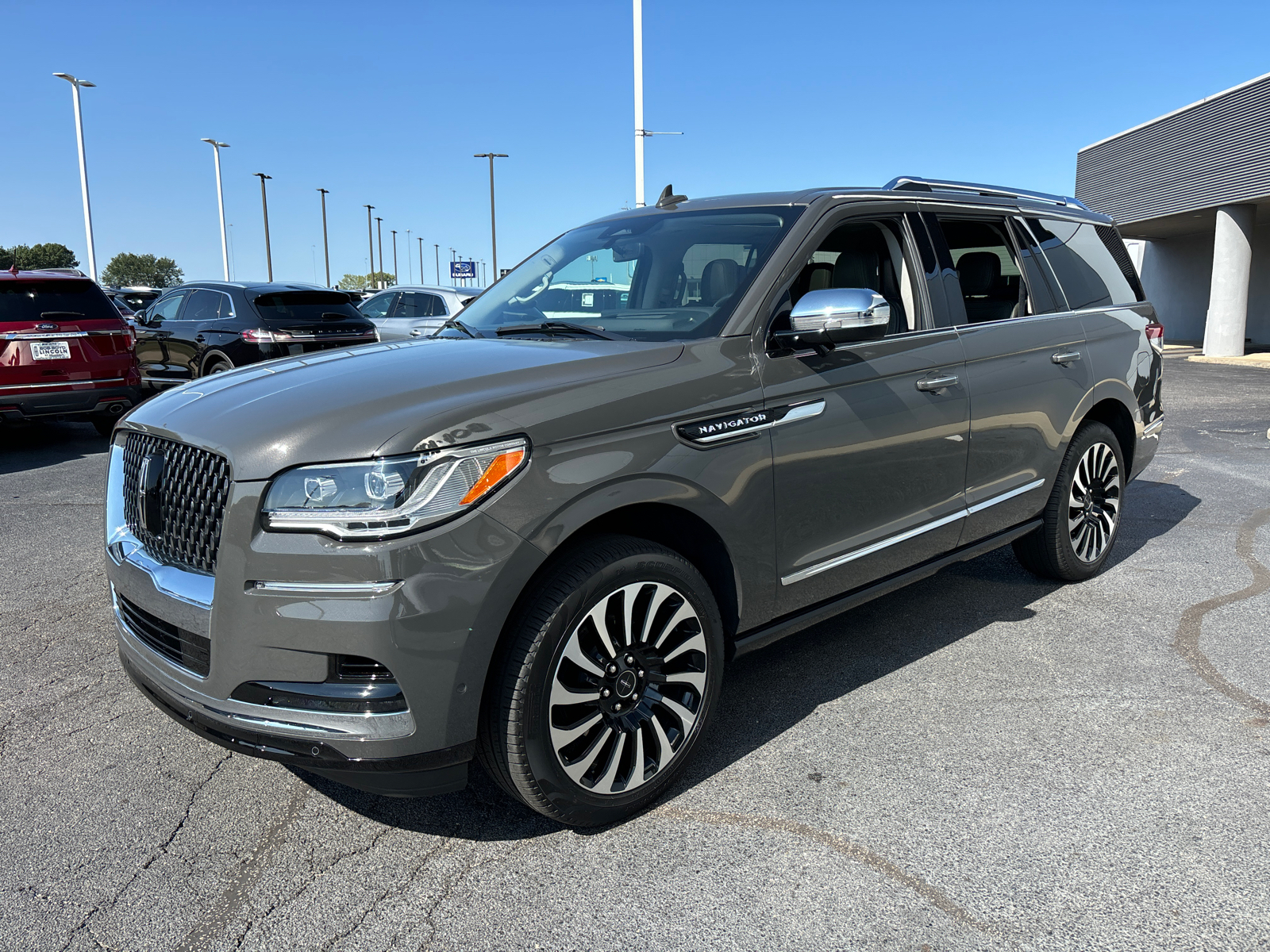 2022 Lincoln Navigator Black Label 3