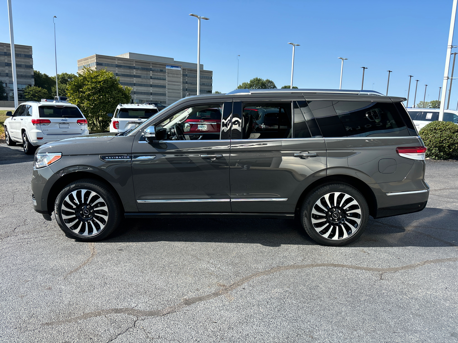 2022 Lincoln Navigator Black Label 4