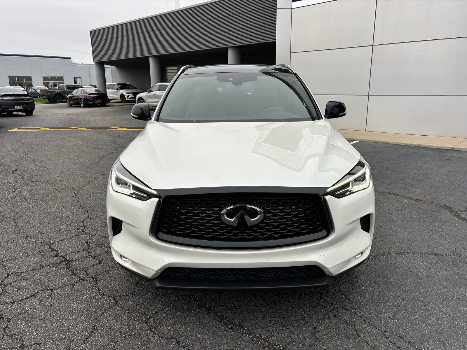 2022 INFINITI QX50 LUXE 2