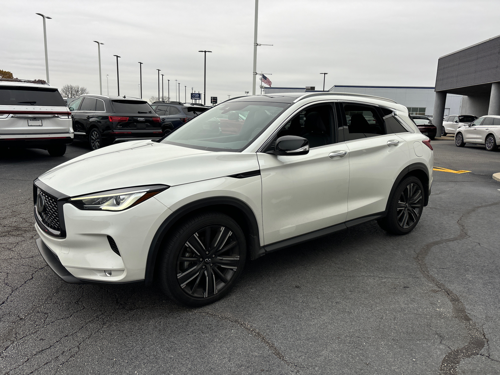 2022 INFINITI QX50 LUXE 3