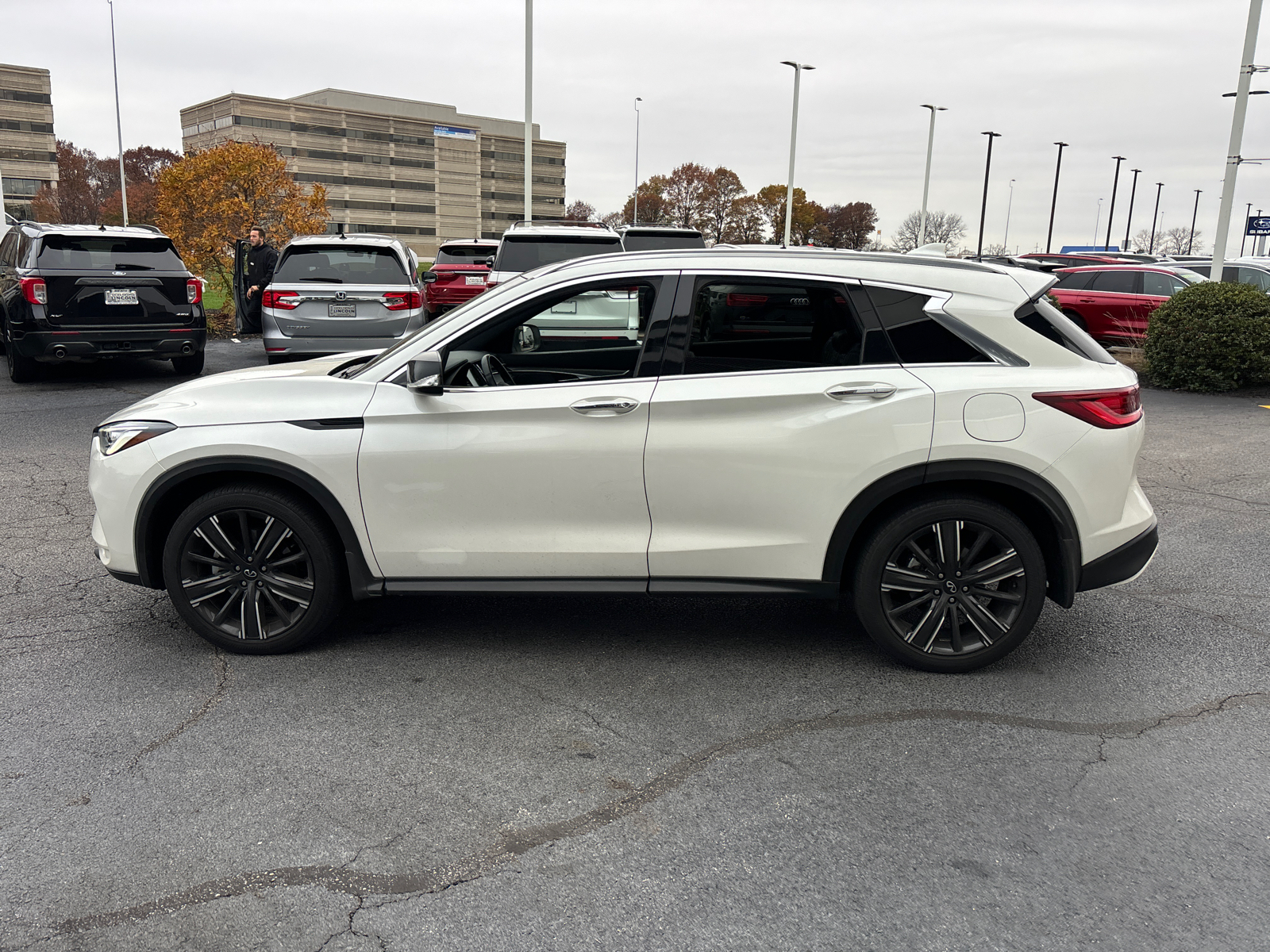 2022 INFINITI QX50 LUXE 4