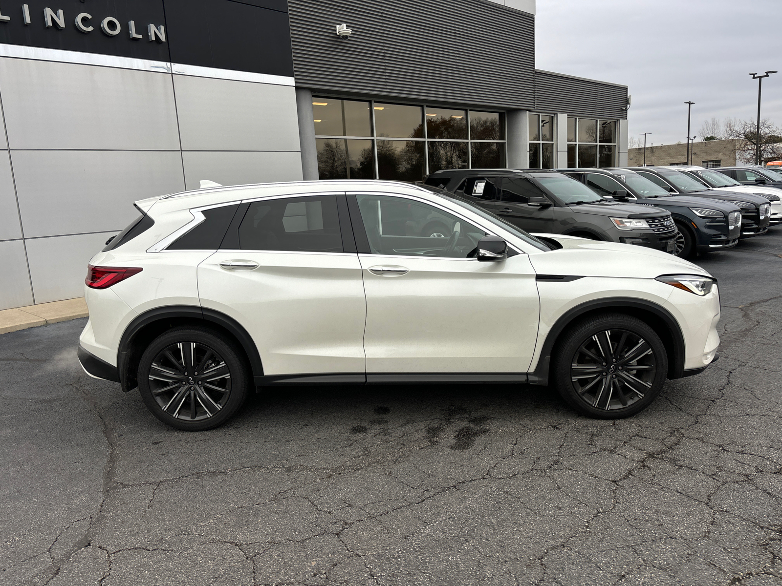 2022 INFINITI QX50 LUXE 8