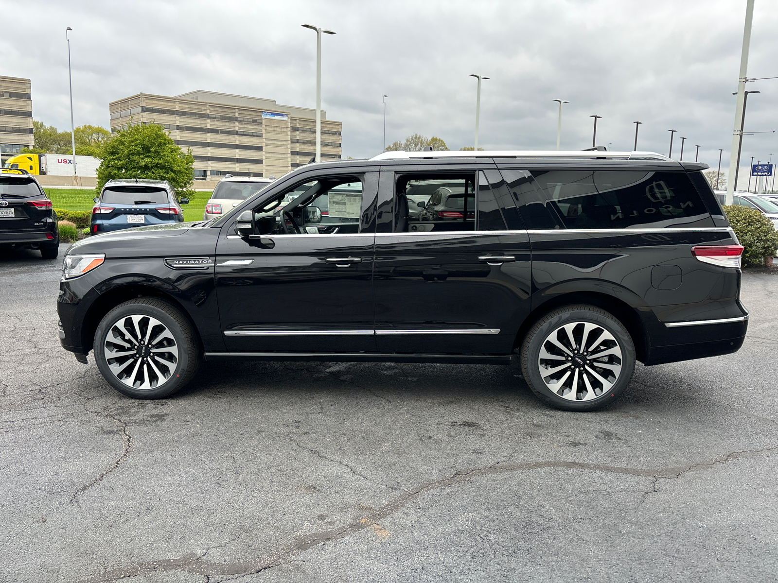 2024 Lincoln Navigator L Reserve 4