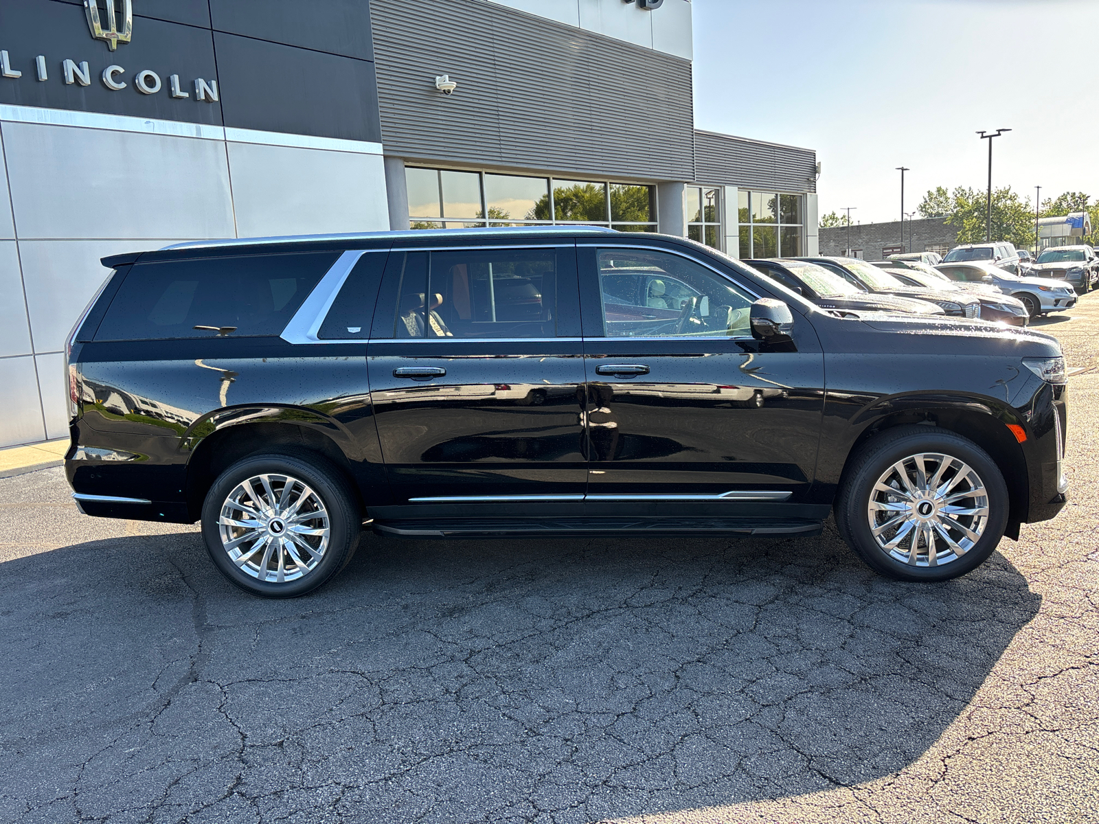 2021 Cadillac Escalade ESV Premium Luxury 8
