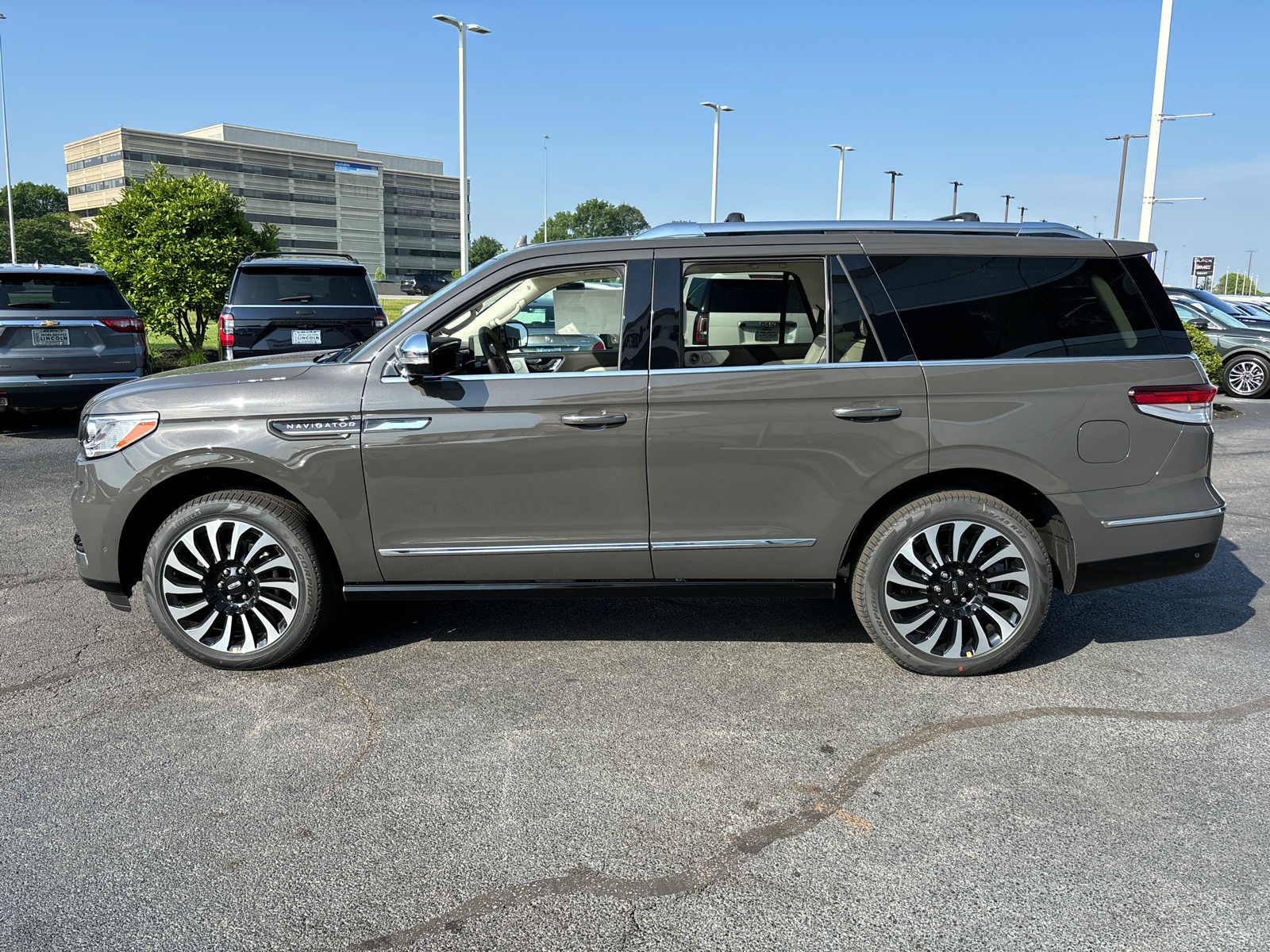 2024 Lincoln Navigator Black Label 4