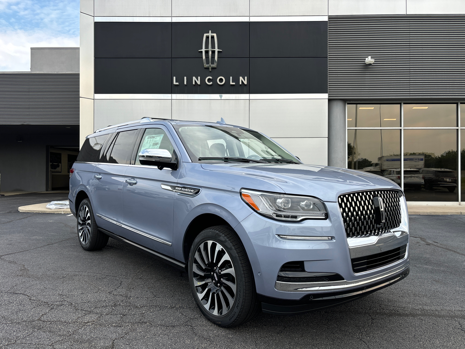 2024 Lincoln Navigator L Black Label 1